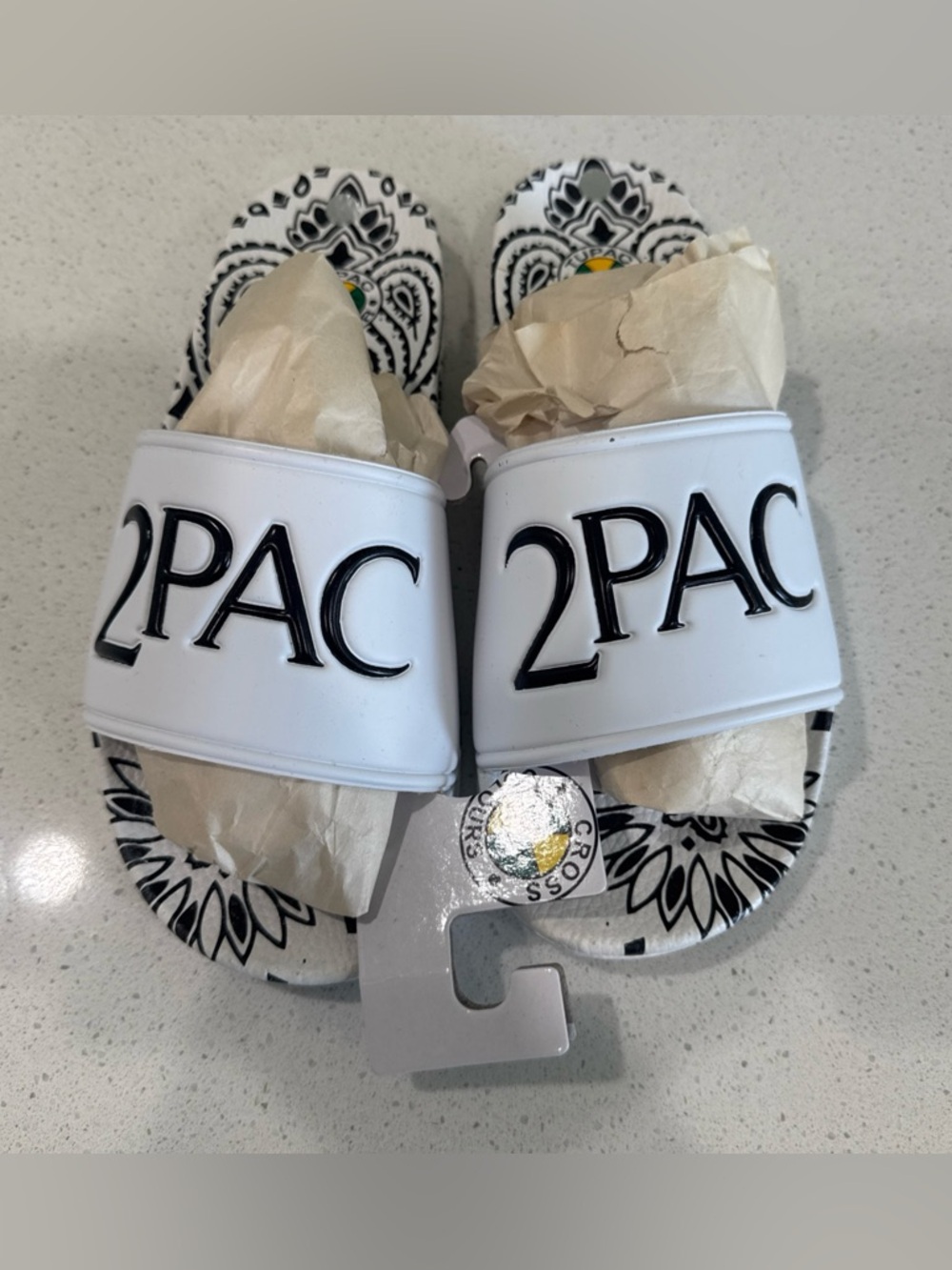 Men’s 2PAC slides